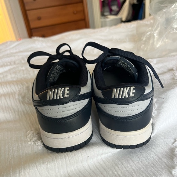 Nike Georgetown Dunks - Picture 3 of 3
